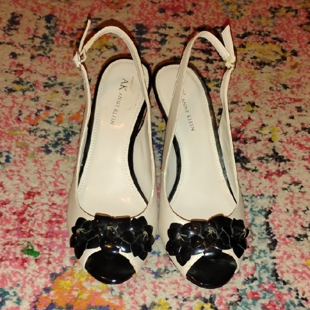 Anne Klein White Slingback Peep-Toe Flats with Black Floral Accent